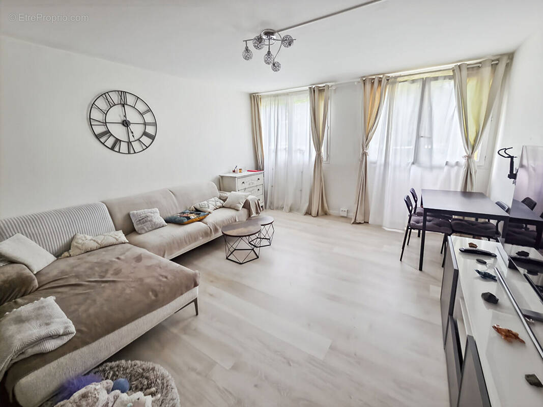 Appartement à JOUY-EN-JOSAS