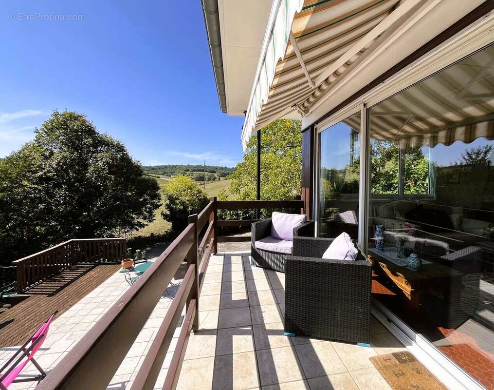 Maison à SALLES-LAVALETTE