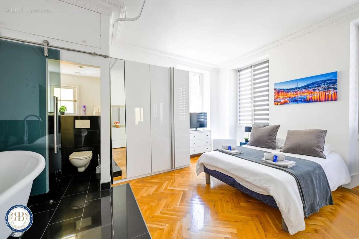 Appartement à VILLEFRANCHE-SUR-MER