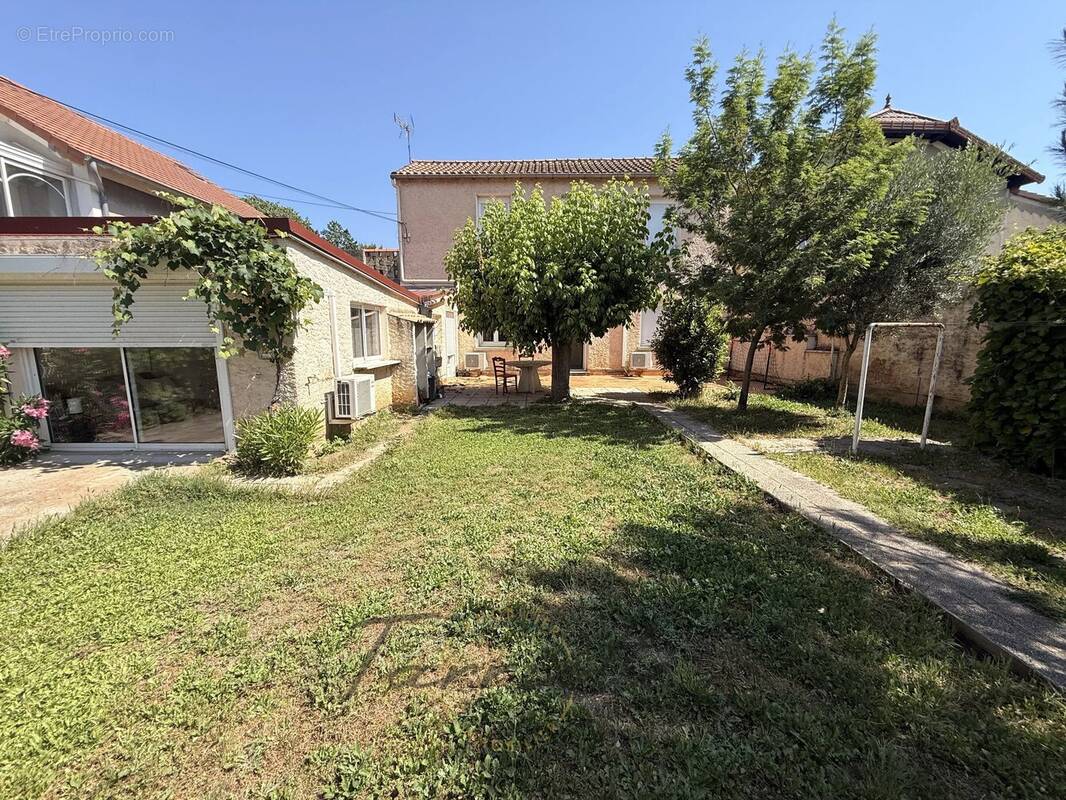 Maison à MONTELIMAR