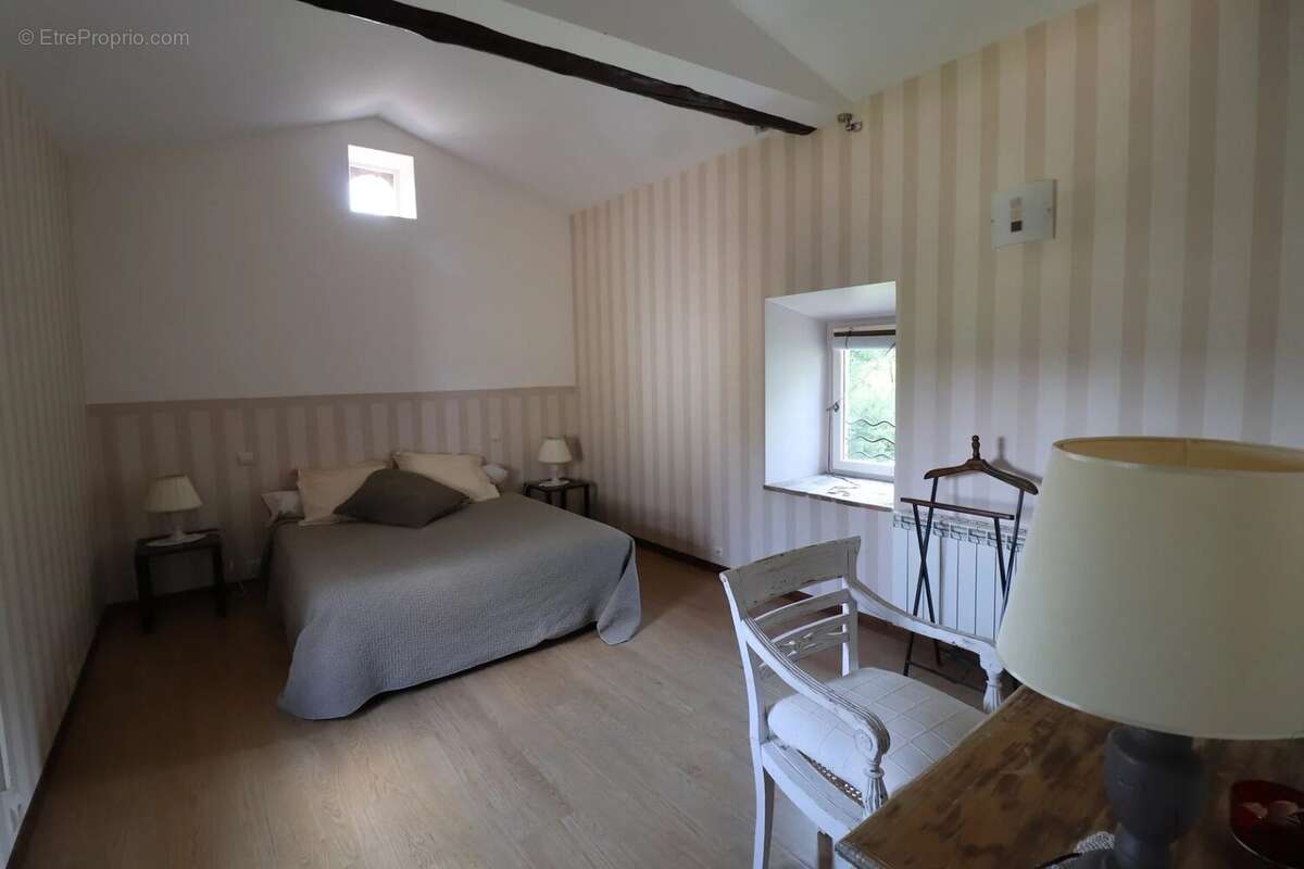 Maison à SAINT-MARTIN-DE-VALGALGUES