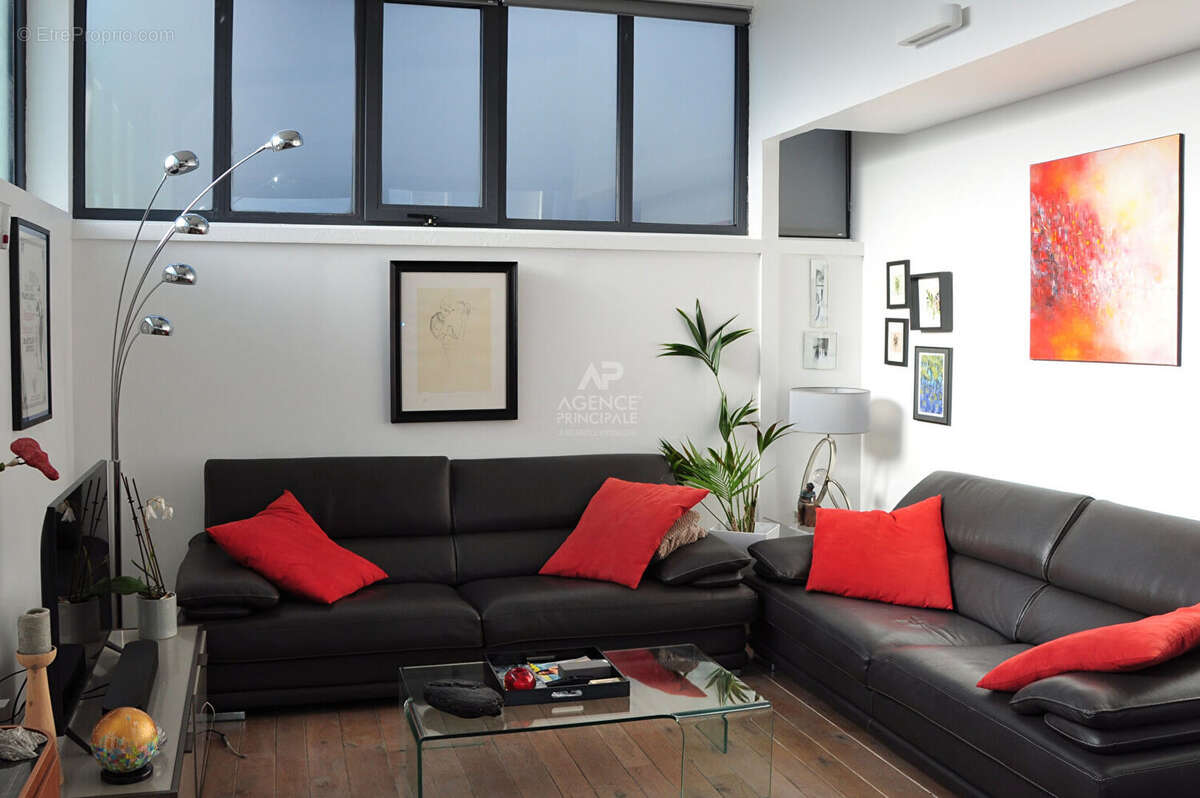 Maison à LE MESNIL-LE-ROI