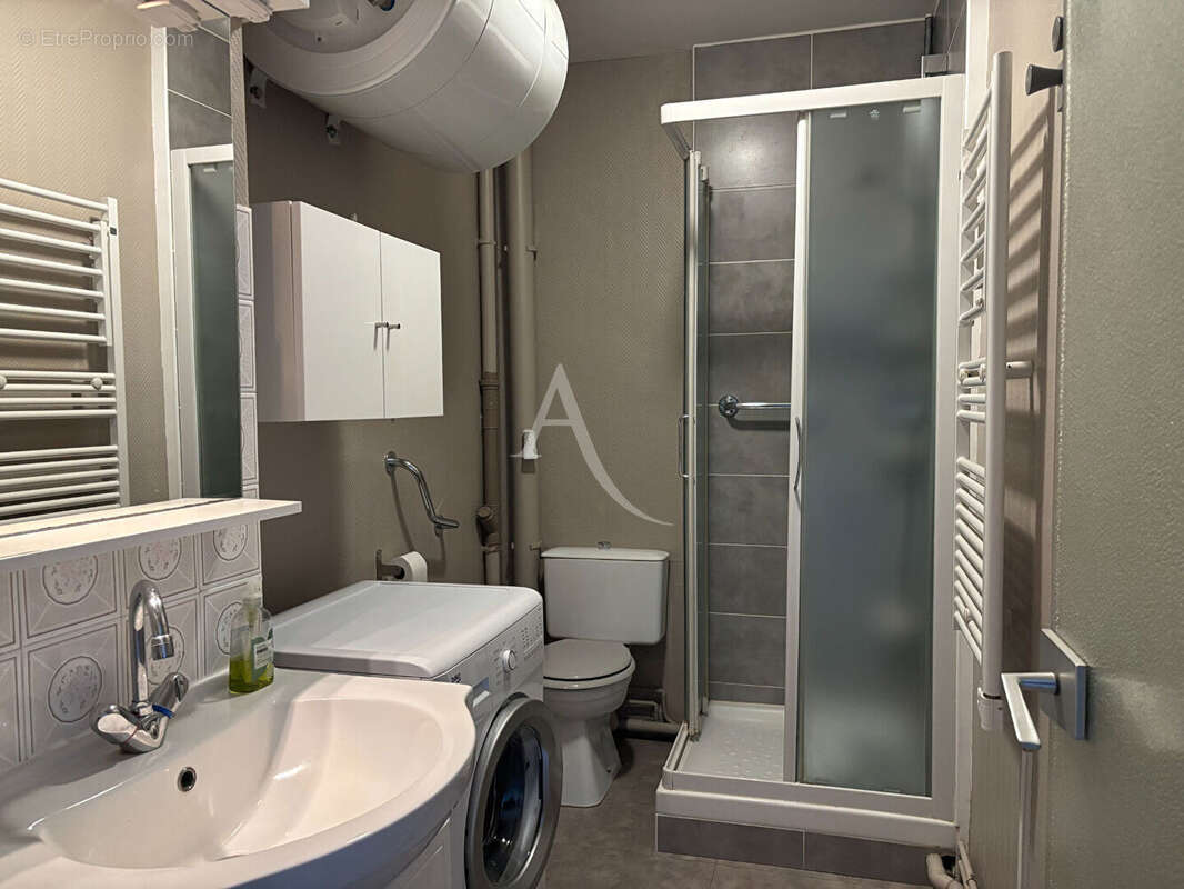 ROCHEFORT ? Studio meublé avec terrasse, face aux Thermes ? Exclusivité ! - photo 5