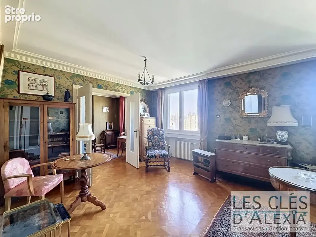 EXCLUSIVITÉ – LES CLÉS D’ALEXIA  Grand T5 de 117 m² – Vue imprenable sur Lyon ! - photo 15