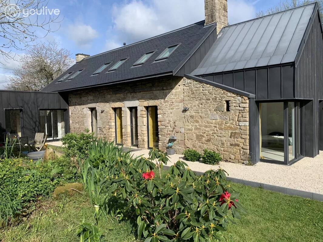 Maison à SAINT-EVARZEC