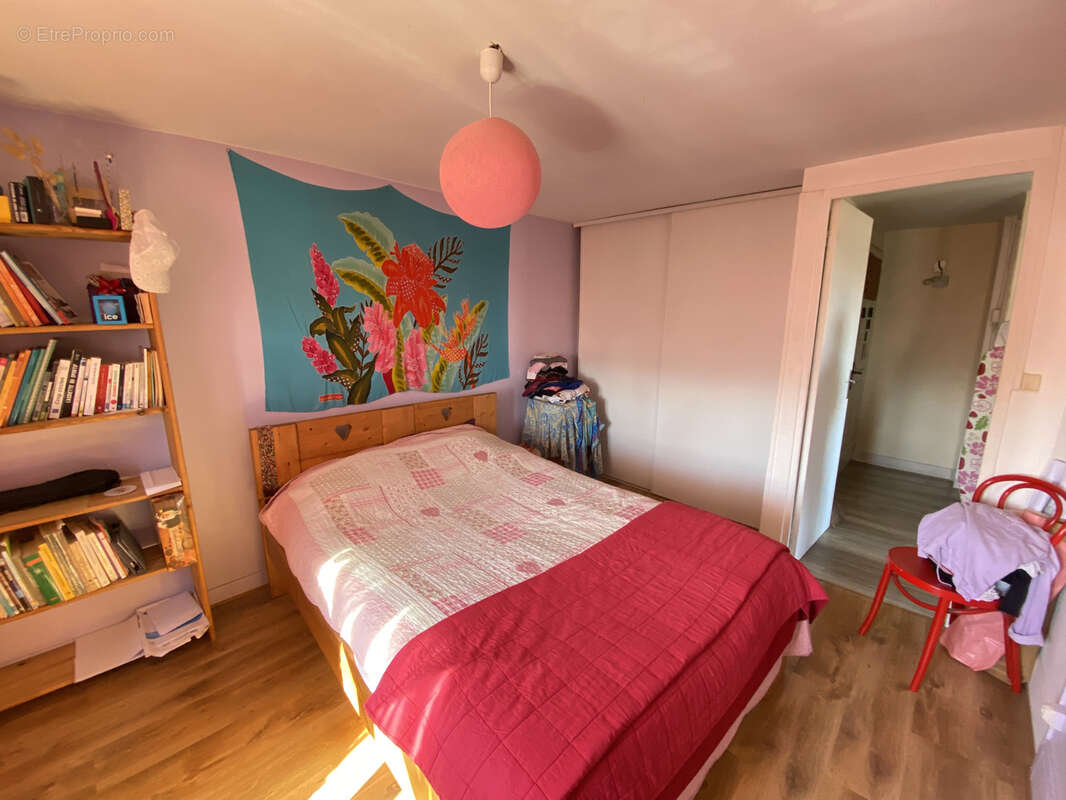 Appartement à THURINS