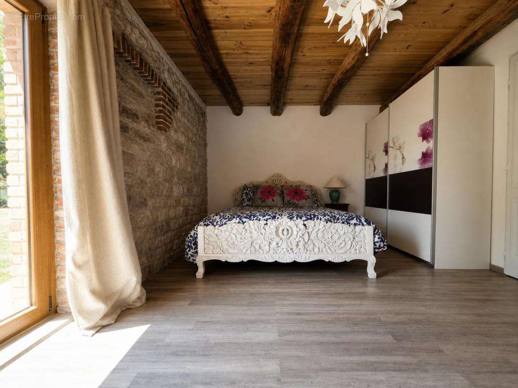 Maison de 5 pièces de 148 m² à Pleure - photo 10
