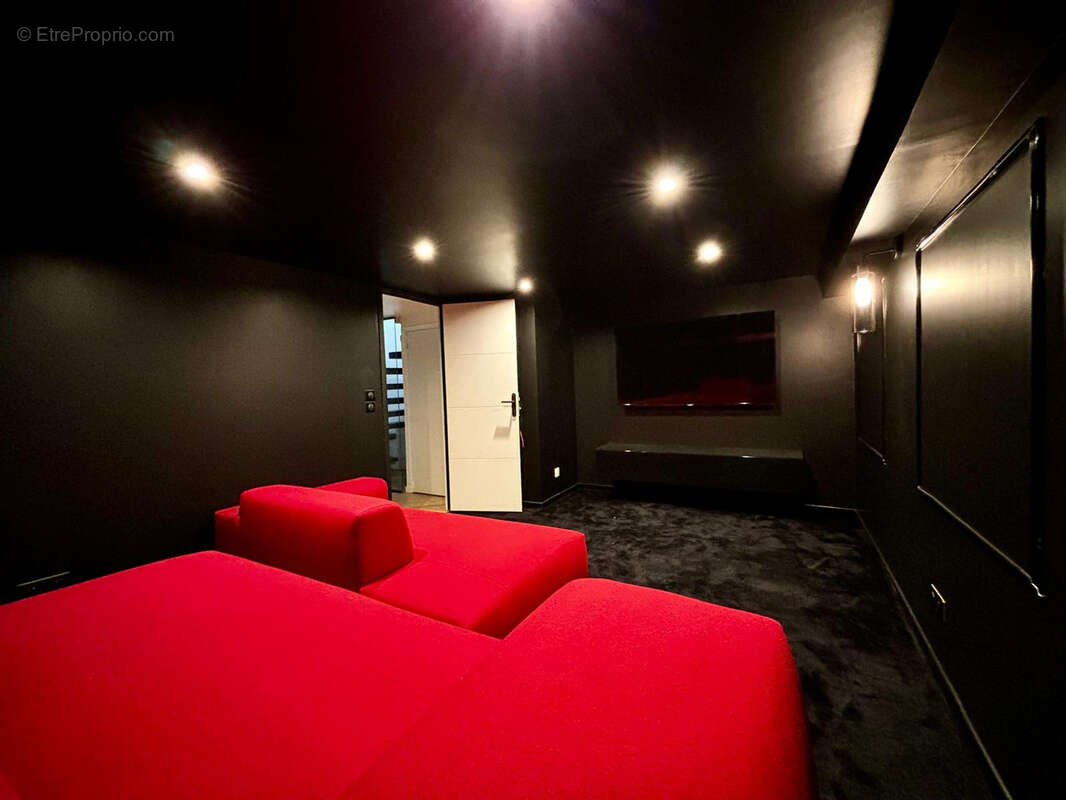 Maison à SAINT-MAUR-DES-FOSSES