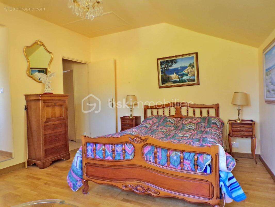  RIEUSSEC – Maison de village 144 m² – Terrain 600 m² – 4 chambres – DPE D - photo 9