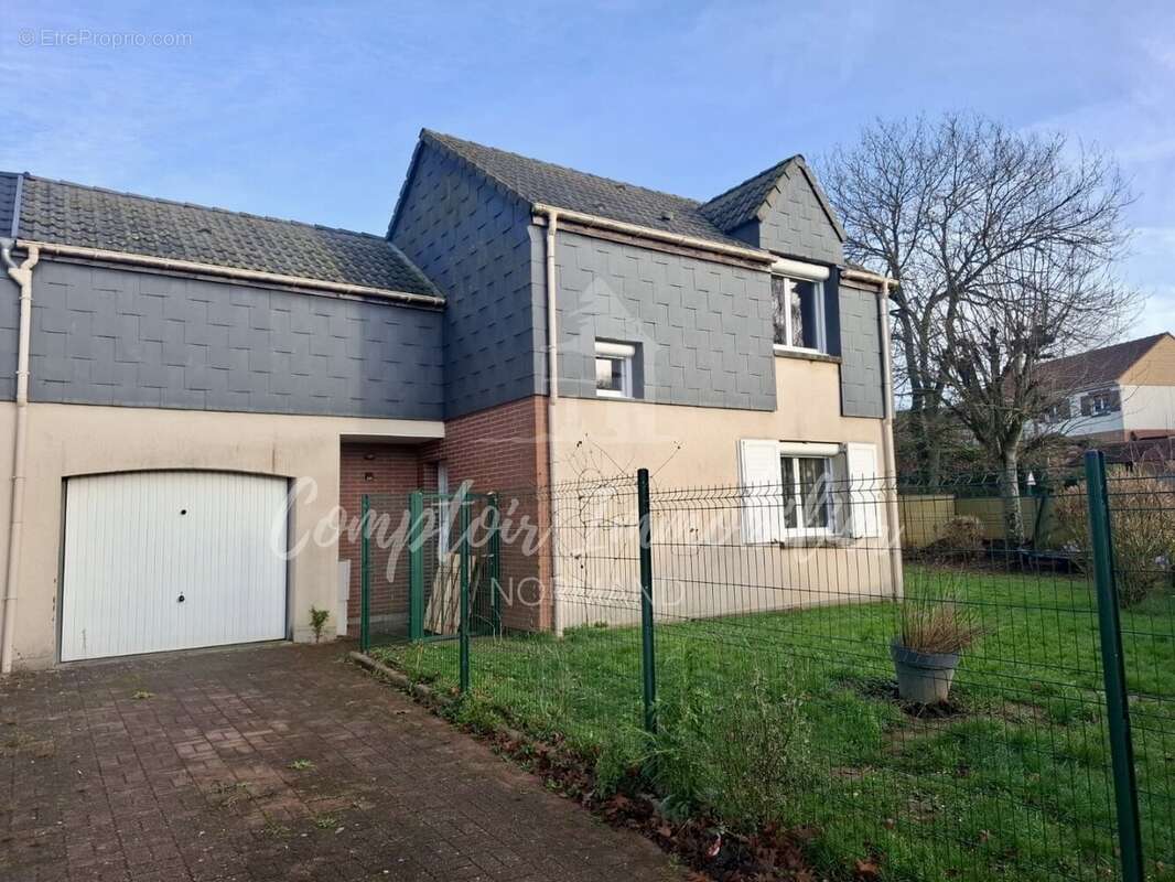 Maison à LA CHAUSSEE