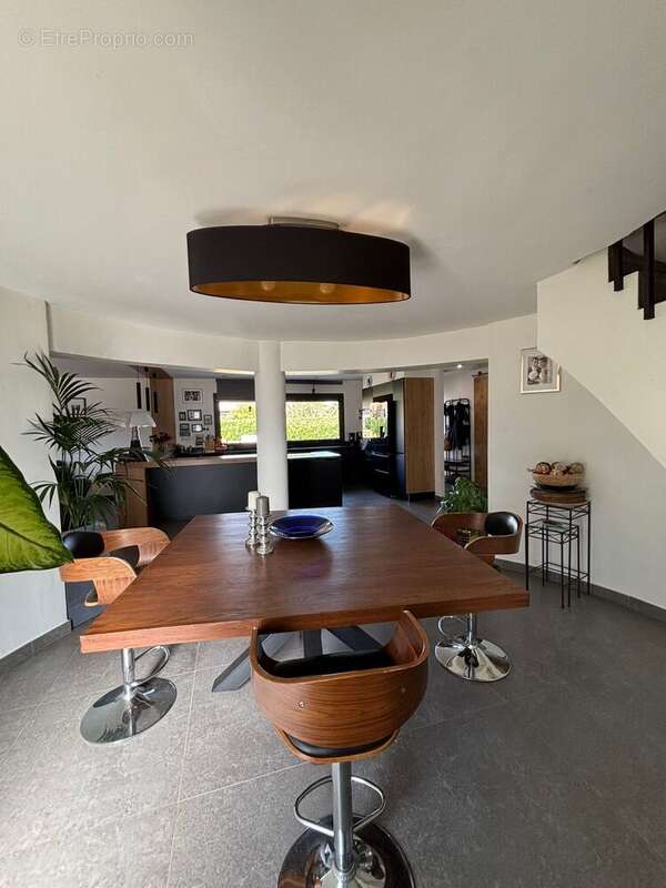 Maison à VILLEMOUSTAUSSOU