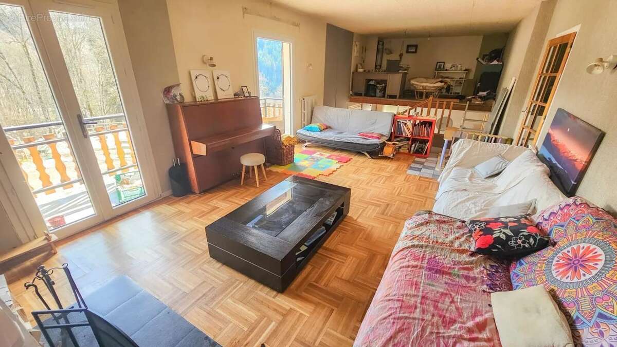 Maison lumineuse 7 pièces - Albiez-le-Jeune - photo 4