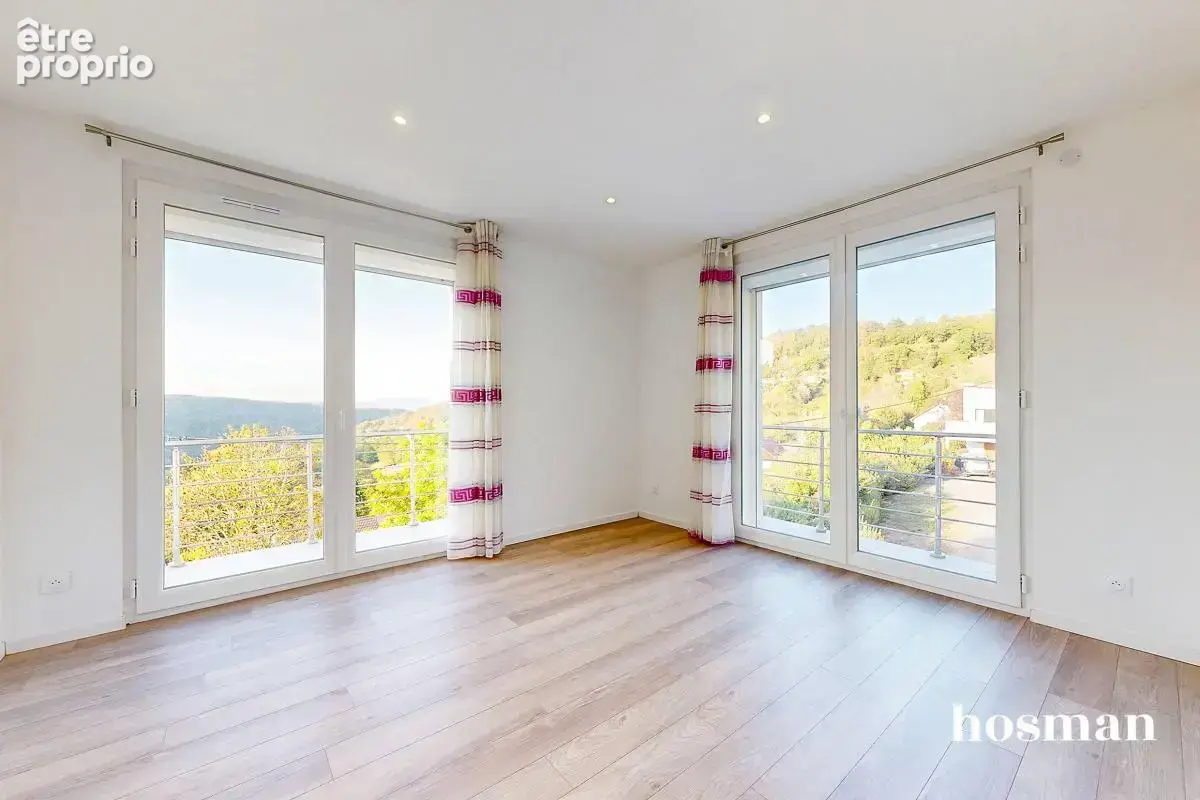 Maison 6 chambres de 163 m² avec double garage et jardin - Morre - photo 10