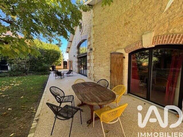 Photo 6