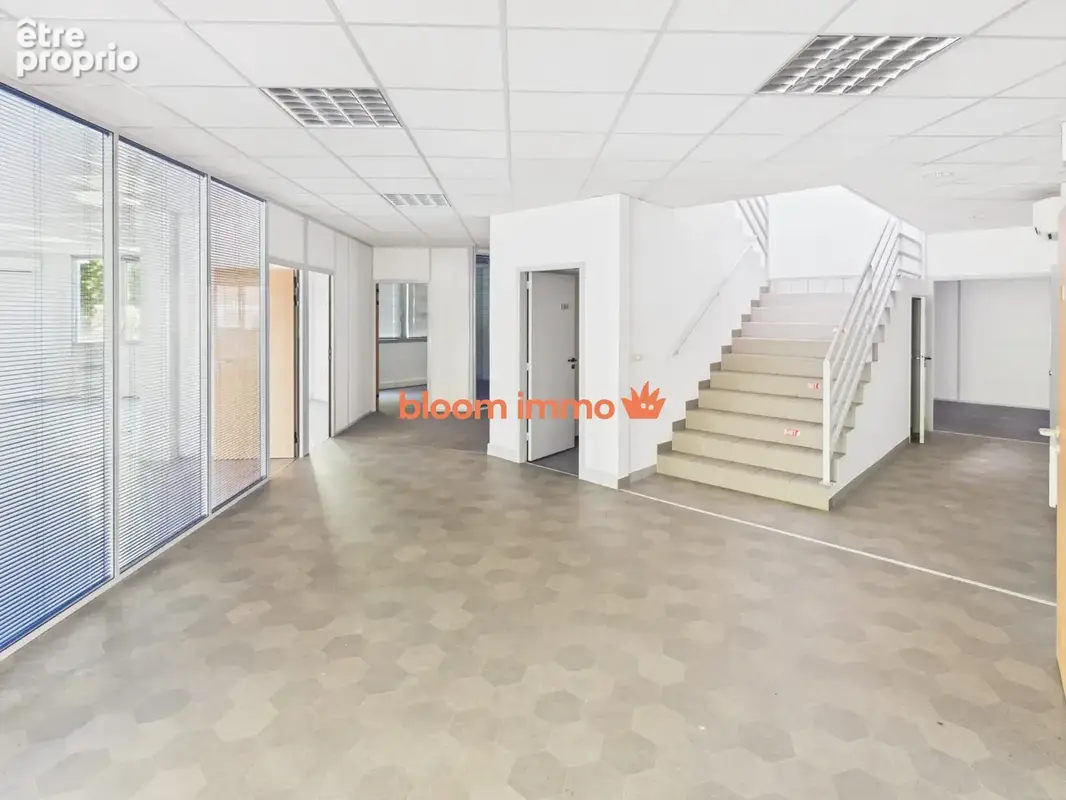 Commerce 934 m² à vendre à Meylan (38240) - photo 4