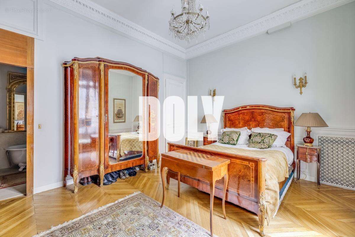 Appartement à PARIS-2E