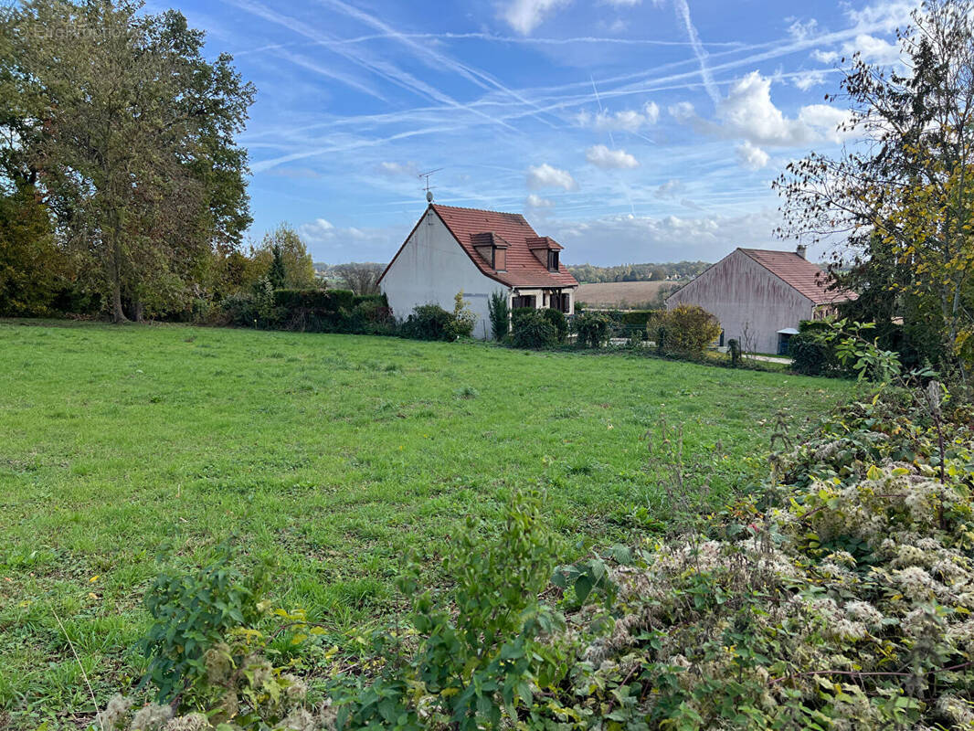 Terrain à QUINCY-VOISINS