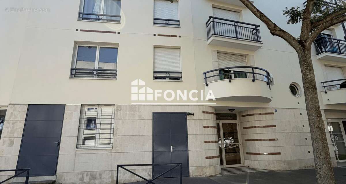 Cergy-Le-Haut proche gare et commerces F3 avec parking sous-sol - photo 14