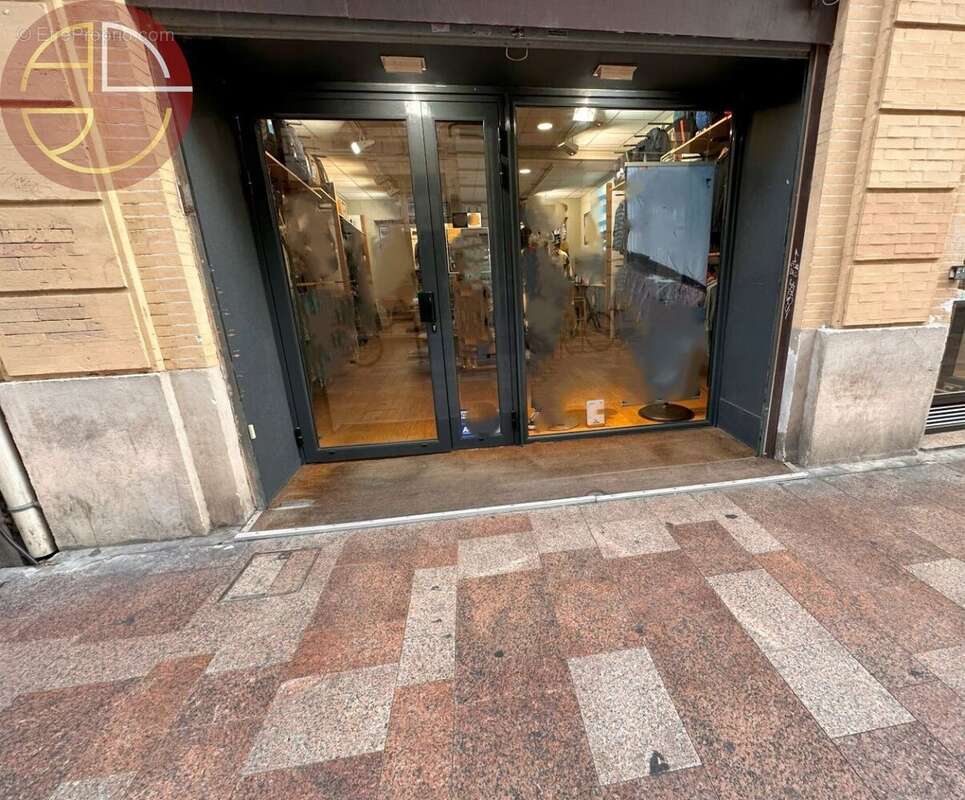 Commerce 155 m² à Toulouse  - photo 2