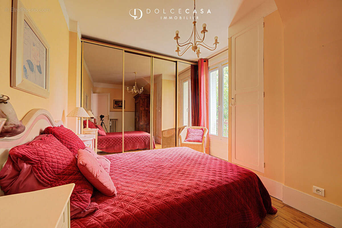 Maison à LE PERREUX-SUR-MARNE