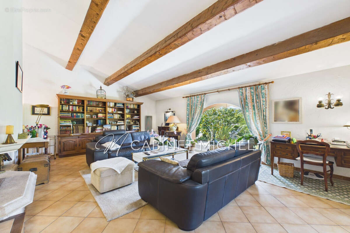 Maison à OPIO