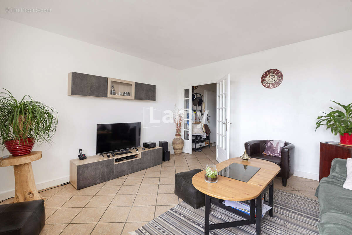 Appartement à SAINT-MICHEL-SUR-ORGE