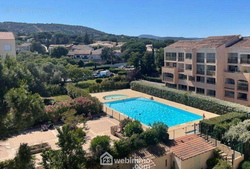 Un cadre de vie agréable avec piscine et jardins paysagers. - Appartement à SAINTE-MAXIME