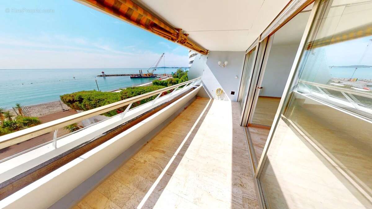 Appartement à VILLENEUVE-LOUBET