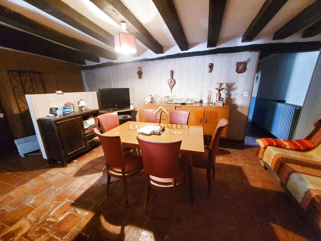 Maison à LONGUE-JUMELLES