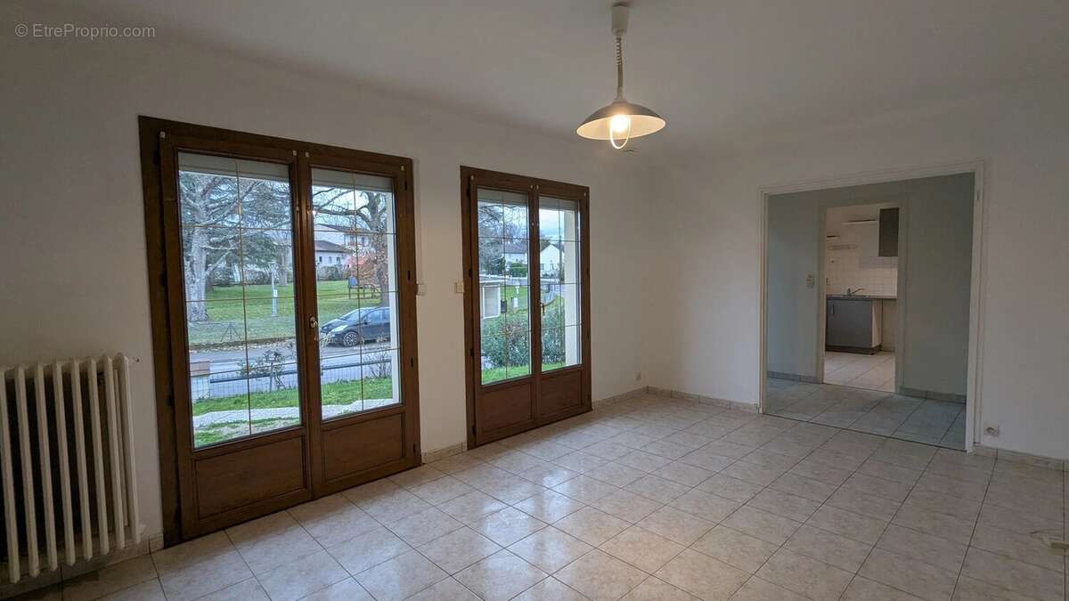 Maison à MONTMORILLON