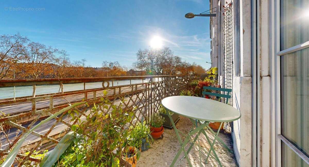 Appartement à LYON-1E