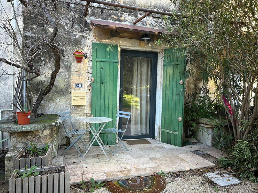 Maison à FONTVIEILLE