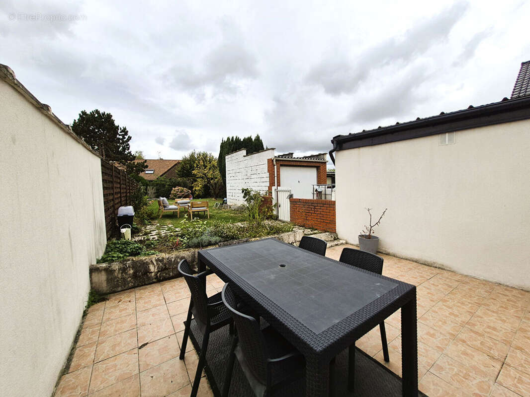 Maison à PREMESQUES