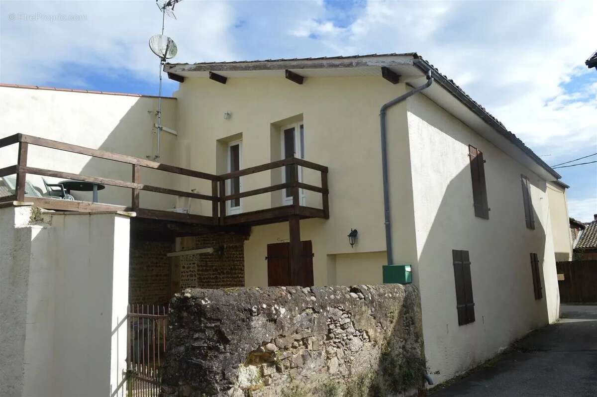Maison à AMOU
