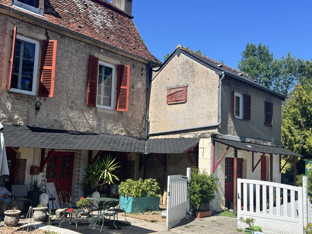 Autre à COULANGES-LES-NEVERS