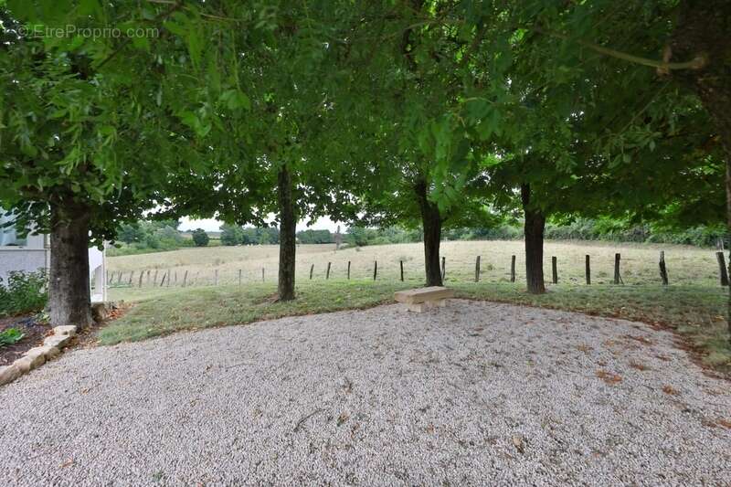 Maison à PONT-DE-VAUX