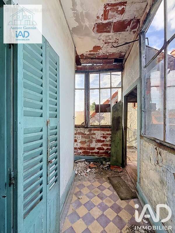 Appartement 400 m² à Saint-Pierre-Le-Moutier  - photo 6