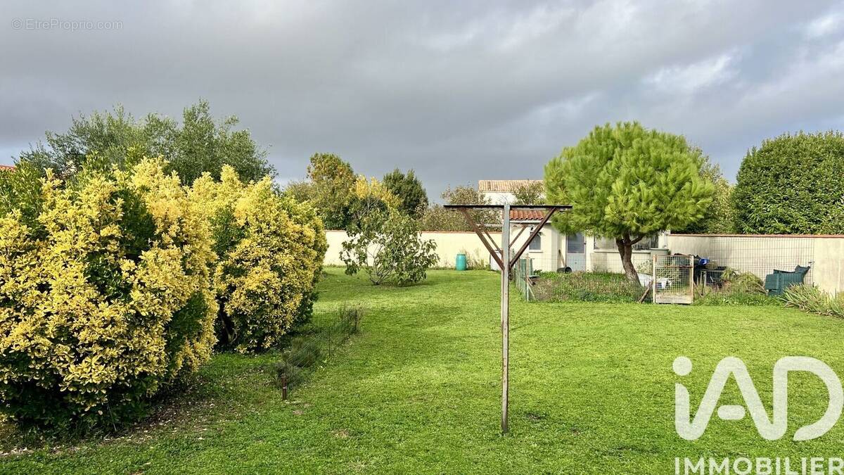 Photo 1 - Maison à CROIX-CHAPEAU