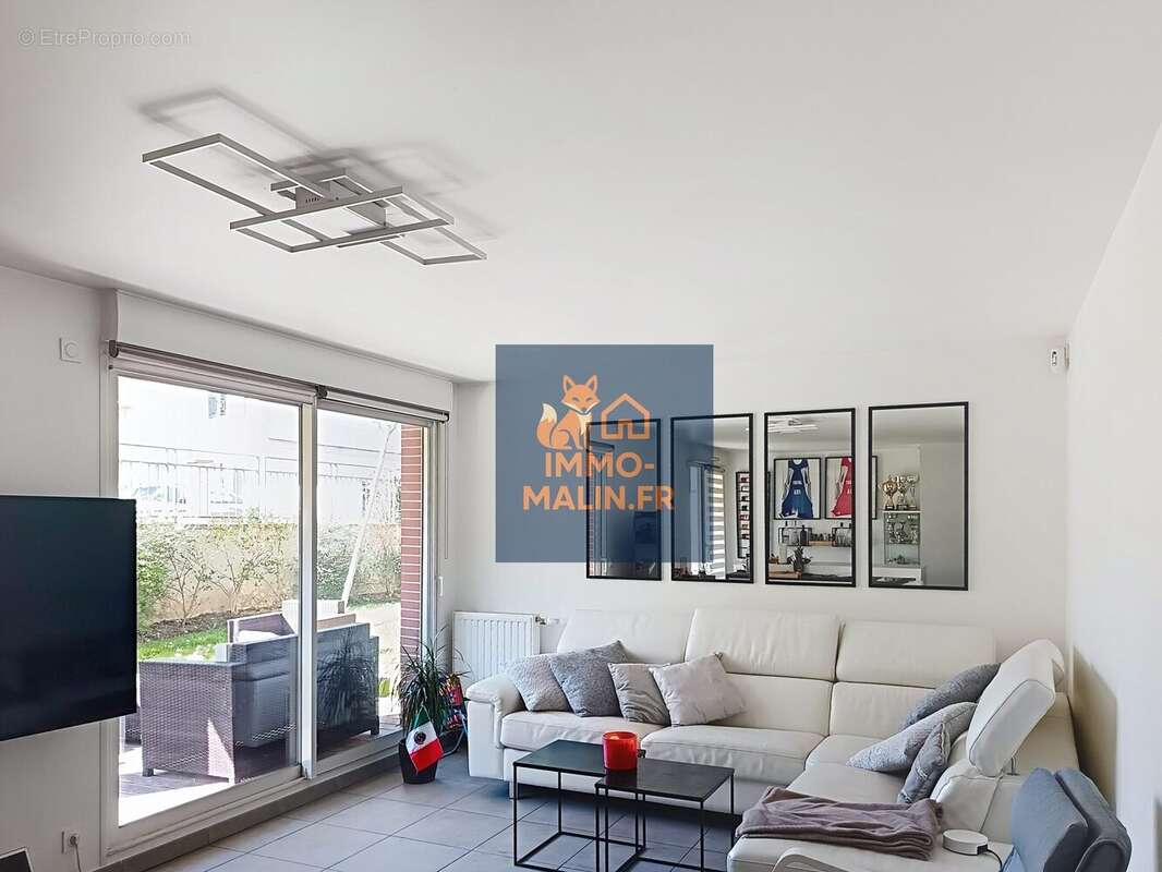 Salon - Appartement à NEUILLY-SUR-MARNE