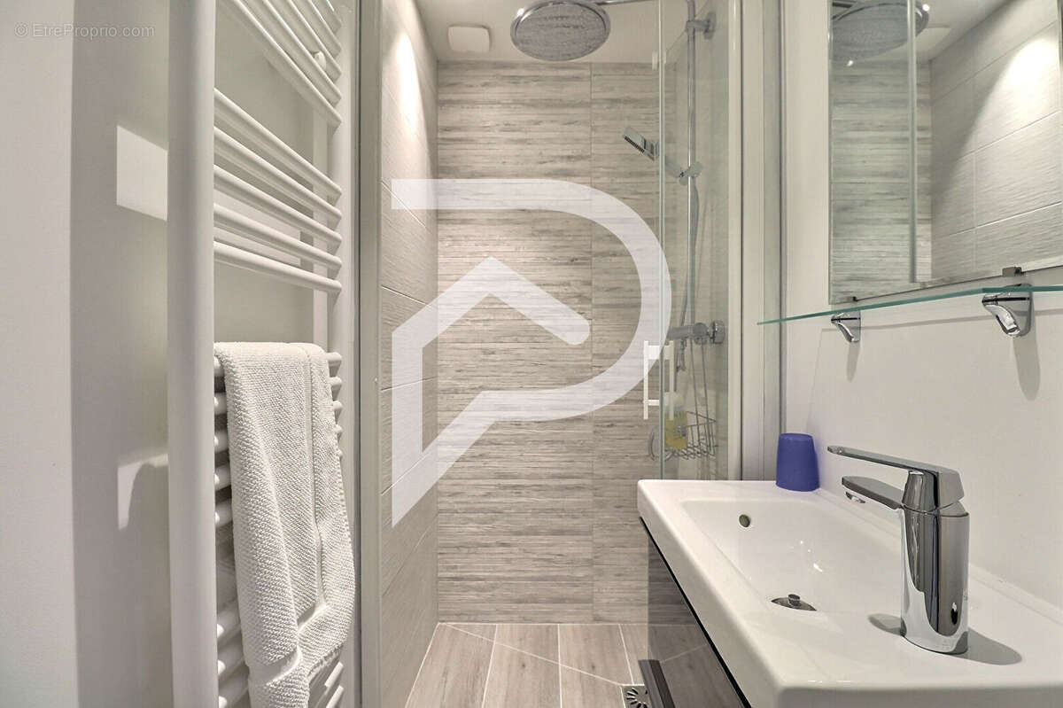 Appartement à SARTROUVILLE