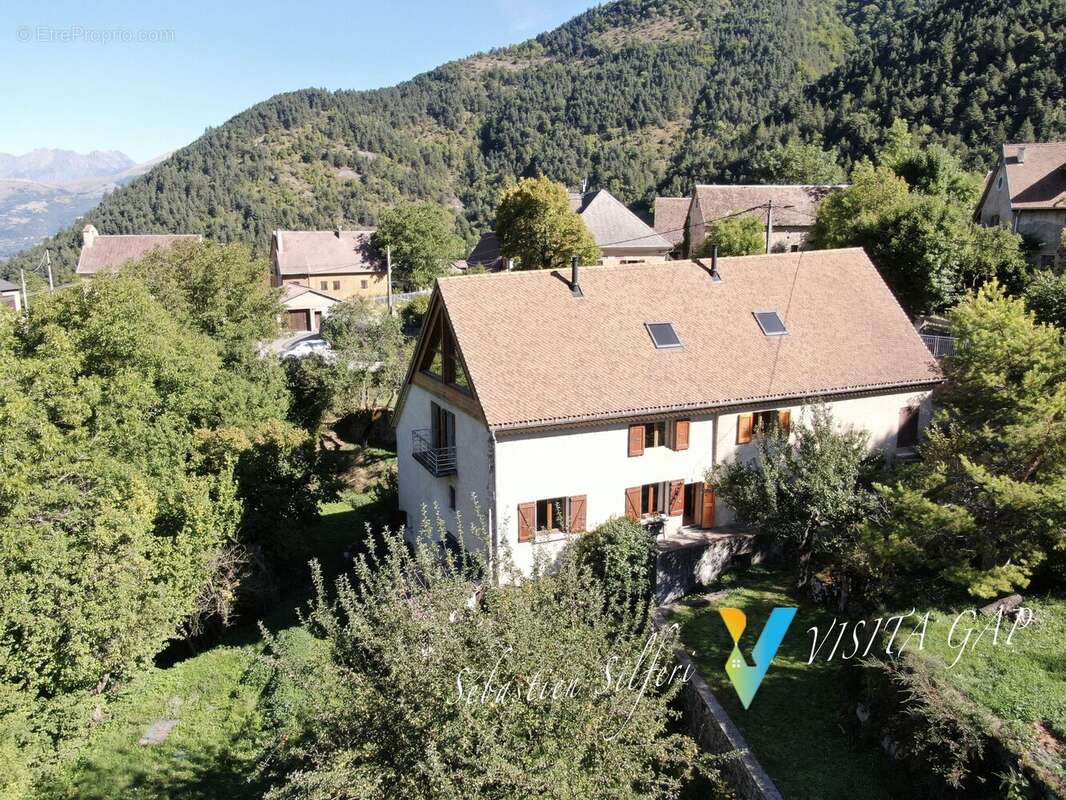 Maison 223 m² à Corps  - photo 3