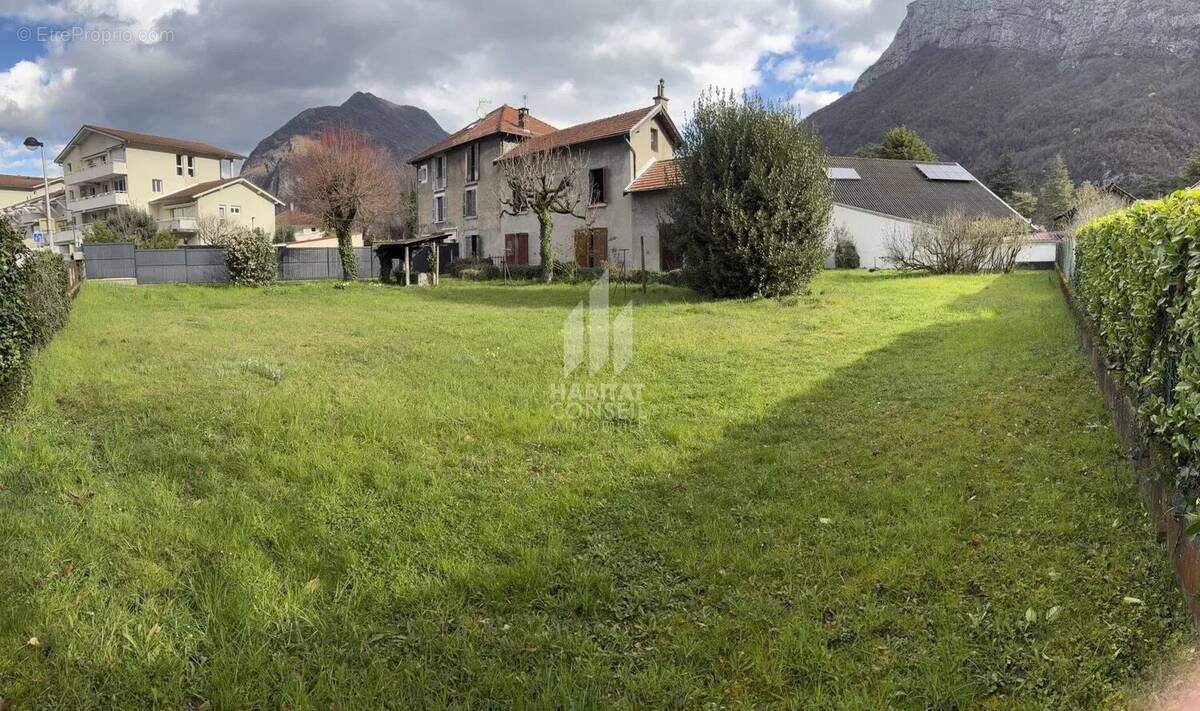 Maison à SAINT-EGREVE