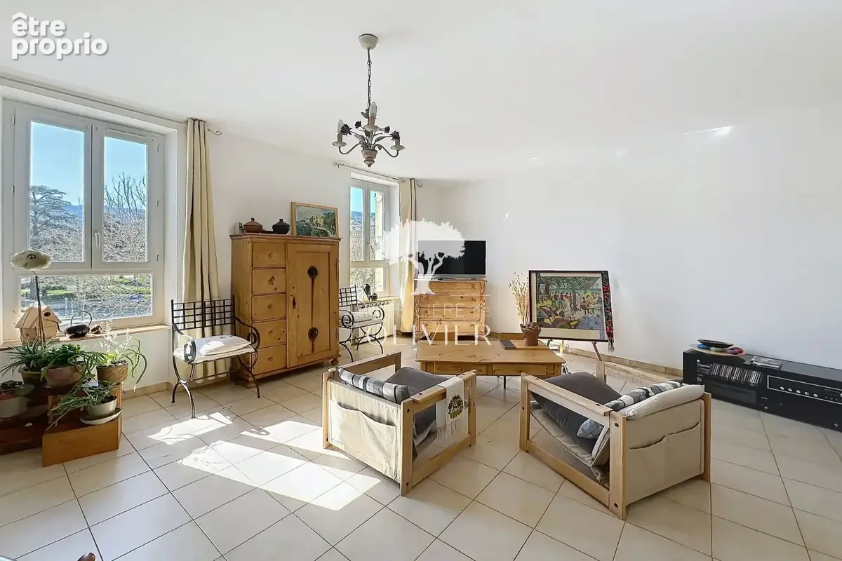 Appartement 4 pièces 100 m² à vendre à Apt (84400) - photo 3
