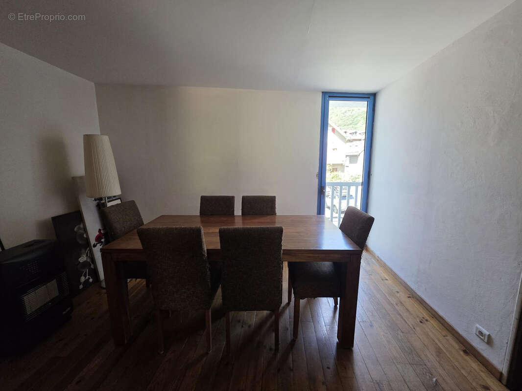 Maison à LUZ-SAINT-SAUVEUR