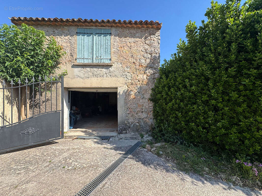 Maison à GONFARON