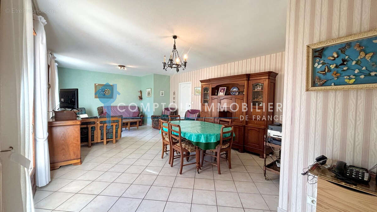 Maison T4 bord du lac de Paladru 38850 - photo 5