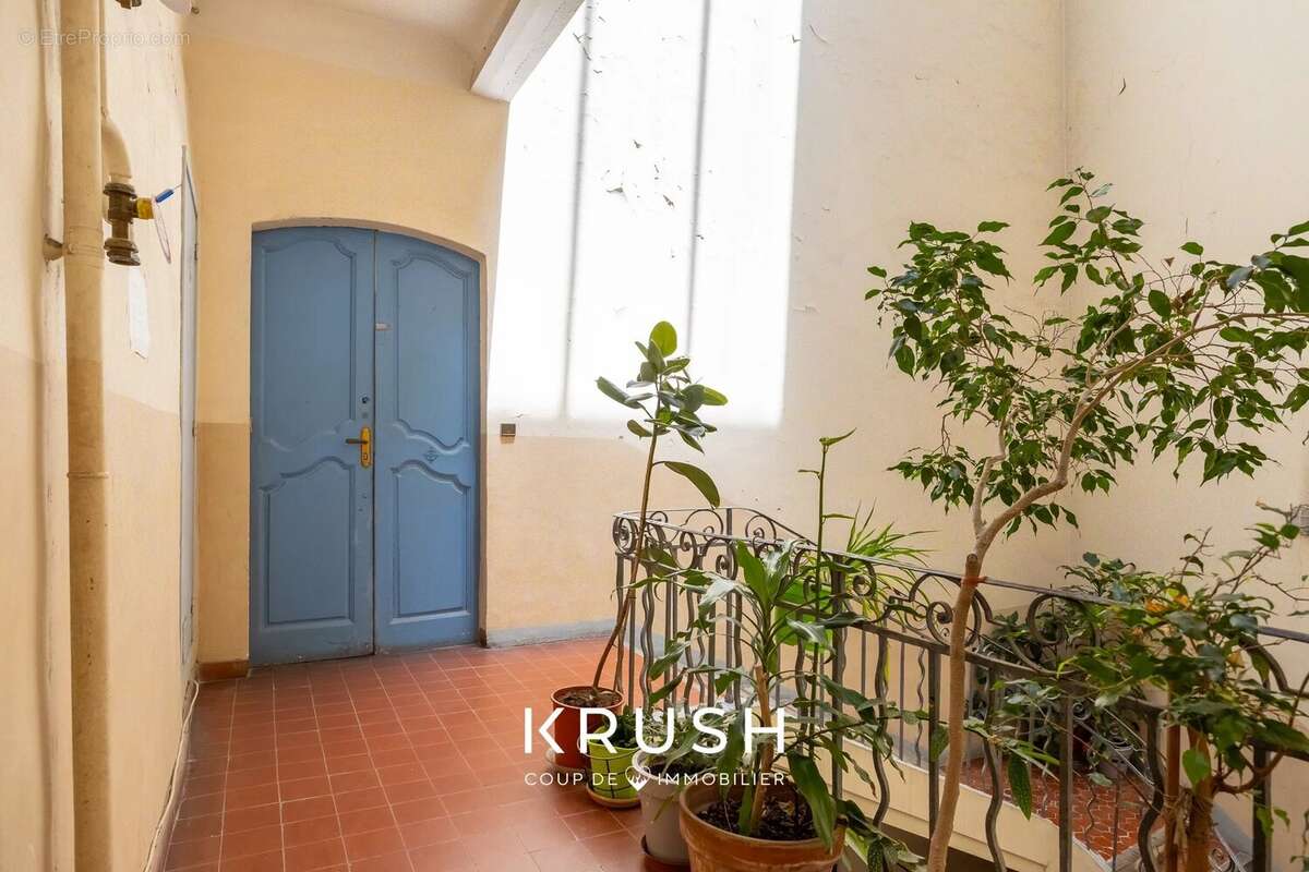 Appartement à MARSEILLE-2E