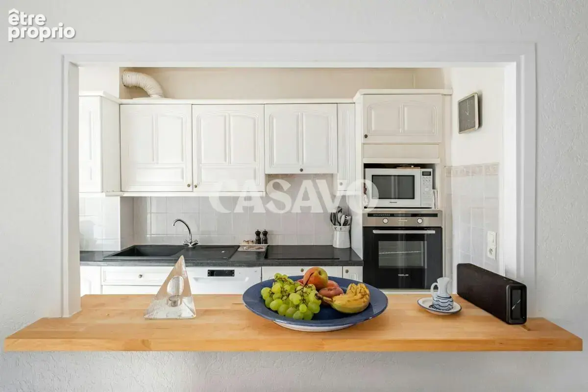 Vente Appartement 3 pièces de 57m² - 06600 Antibes - photo 1