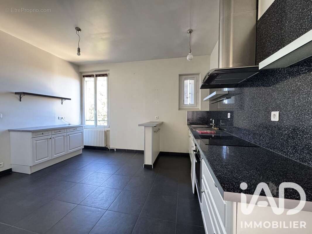 Maison 165 m² à Montlucon  - photo 9