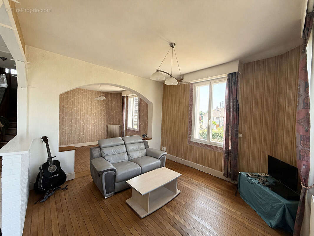 Maison Yzeure 4 pièce(s) 109 m2 - photo 2